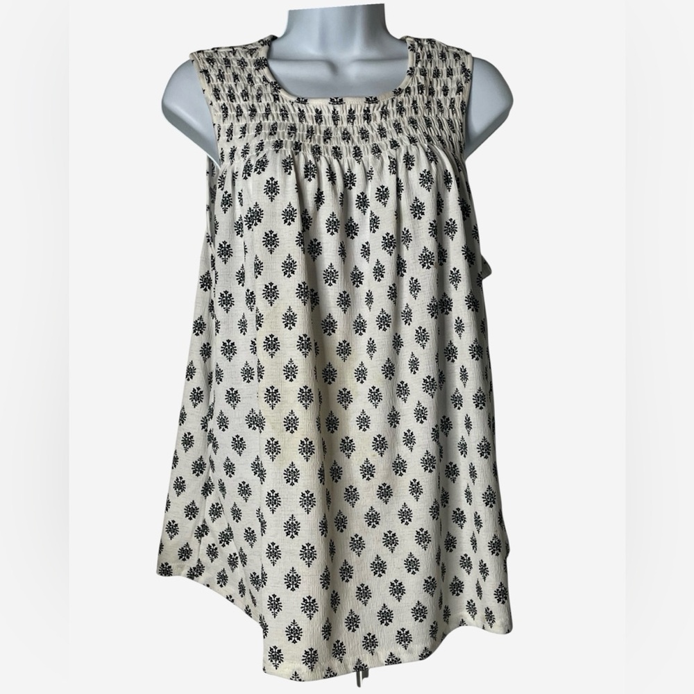 MELLODAY Cream Sleeveless Top with Black Floral Motif and Smocked Yoke Sz L